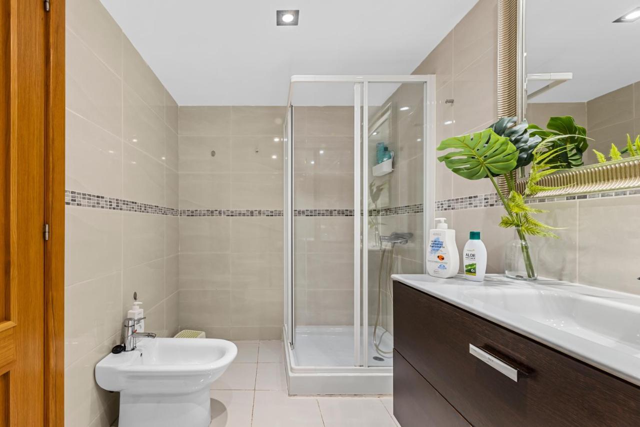 Home2Book Wanderlust Apt Arrecife Beach, Terrace Luaran gambar